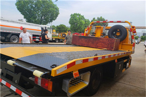 福鼎附近拖车电话号码服务